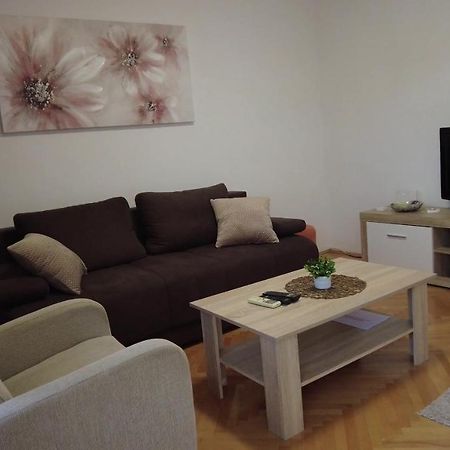 Apartment Dina Omiš Kültér fotó